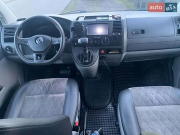 Авто Volkswagen Transporter 2009 № 8257302