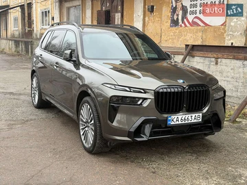 Авто BMW X7 2024 № 8257489