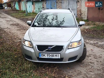 Авто Volvo V50 2008 № 8258130
