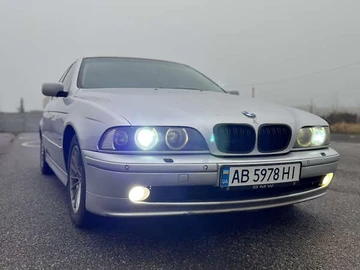 Авто BMW 5 Series 2003 № 8258135