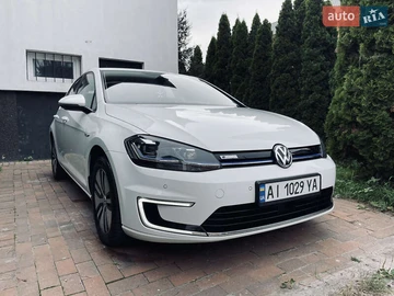 Авто Volkswagen E-Golf 2017 № 8258937