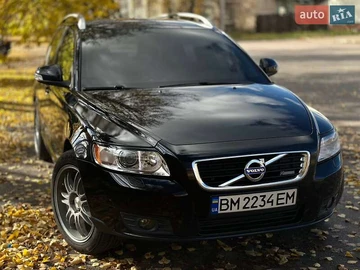 Авто Volvo V50 2012 № 8259423