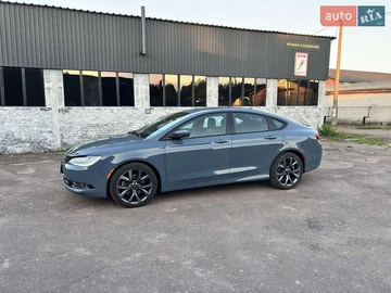 Авто Chrysler 200 2015 № 8259425