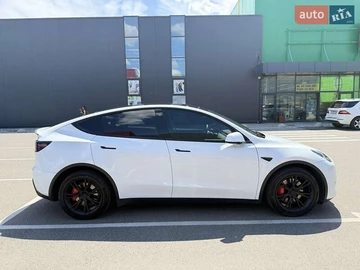 Авто Tesla Model Y 2022 № 8259886