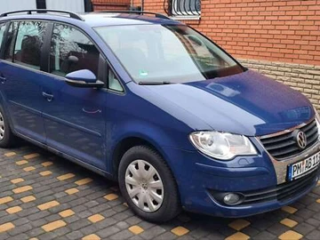 Авто Volkswagen Touran 2009 № 8260004