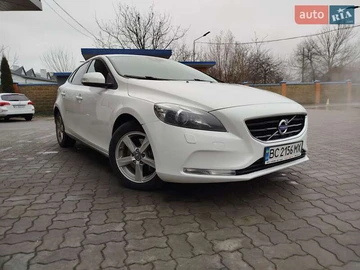 Авто Volvo V40 2014 № 8261092