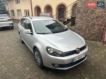 Авто Volkswagen Golf 2010 № 8261411