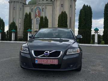 Авто Volvo V50 2010 № 8261605