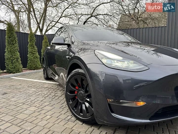 Авто Tesla Model Y 2024 № 8261769