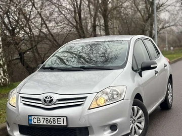 Авто Toyota Auris 2010 № 8261901