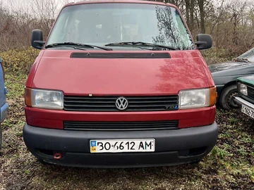 Авто Volkswagen Transporter 2000 № 8261911