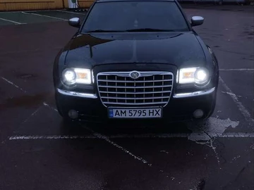 Авто Chrysler 300C 2005 № 8261921