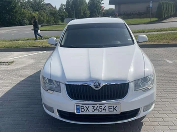 Авто Skoda Superb 2012 № 8262082