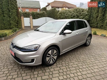 Авто Volkswagen E-Golf 2016 № 8262126