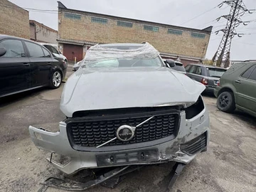Авто Volvo Xc90 2023 № 8262179