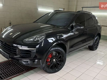 Авто Porsche Cayenne 2017 № 8262302