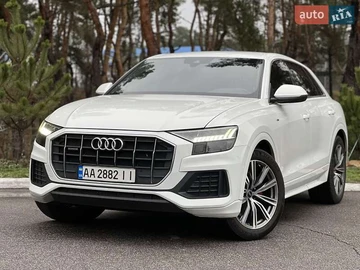 Авто Audi Q8 2020 № 8262312