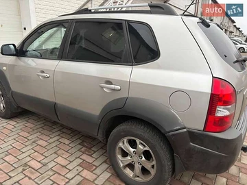 Авто Hyundai Tucson 2008 № 8262572
