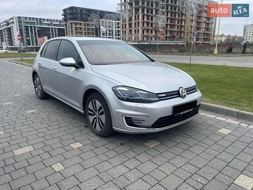 Авто Volkswagen E-Golf 2019 № 8262778