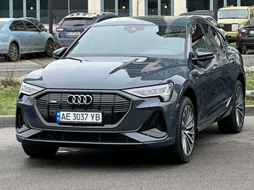 Авто Audi E-Tron 2020 № 8262876