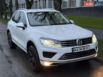 Авто Volkswagen Touareg 2017 № 8263346