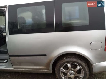 Авто Volkswagen Caddy 2005 № 8263435