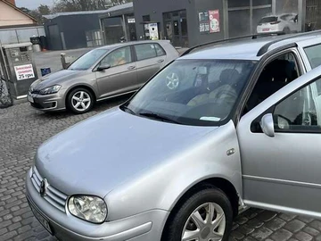 Авто Volkswagen Golf 2001 № 8263438