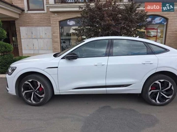 Авто Audi Q8 Sportback E-Tron 2023 № 8264858