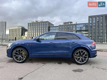 Авто Audi Q8 2024 № 8264872