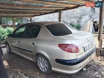 Авто Peugeot 206 2007 № 8265086