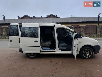 Авто Volkswagen Caddy 2005 № 8265485