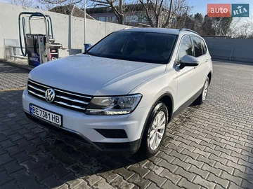 Авто Volkswagen Tiguan 2018 № 8267029