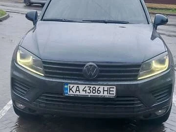Авто Volkswagen Touareg 2017 № 8267534