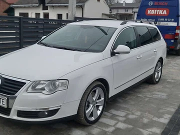 Авто Volkswagen Passat 2010 № 8268239