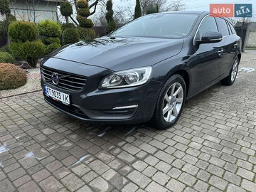 Авто Volvo V60 2014 № 8268363