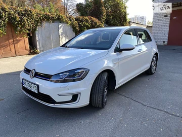 Авто Volkswagen E-Golf 2017 № 8268389