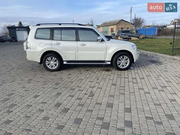 Авто Mitsubishi Pajero Wagon 2014 № 8268529