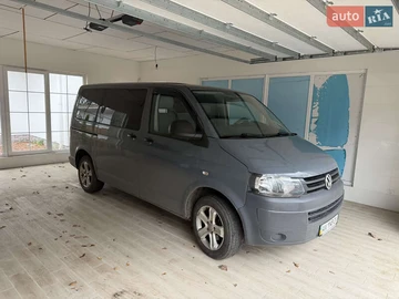 Авто Volkswagen Transporter 2013 № 8268630