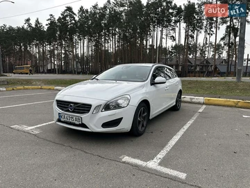 Авто Volvo V60 2012 № 8269726