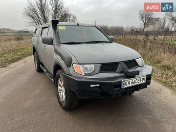 Авто Mitsubishi L 200 2012 № 8269956
