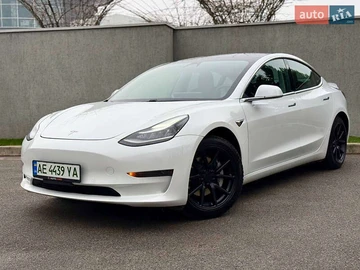 Авто Tesla Model 3 2020 № 8270081