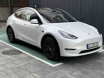 Авто Tesla Model Y 2023 № 8270663