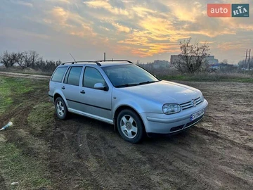 Авто Volkswagen Golf 2002 № 8270934