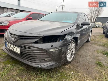 Авто Toyota Camry 2018 № 8271123
