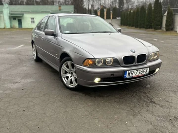 Авто BMW 5 Series 2002 № 8272030