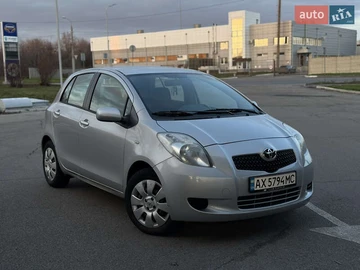 Авто Toyota Yaris 2006 № 8272098