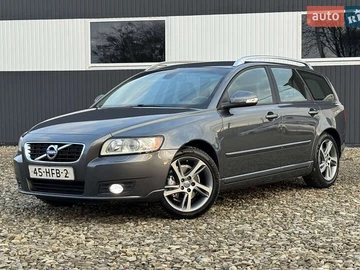 Авто Volvo V50 2012 № 8272697