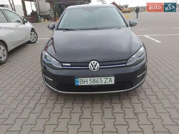 Авто Volkswagen E-Golf 2017 № 8272977