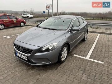Авто Volvo V40 2016 № 8273152
