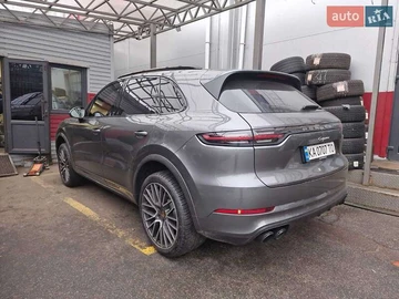 Авто Porsche Cayenne 2022 № 8273513